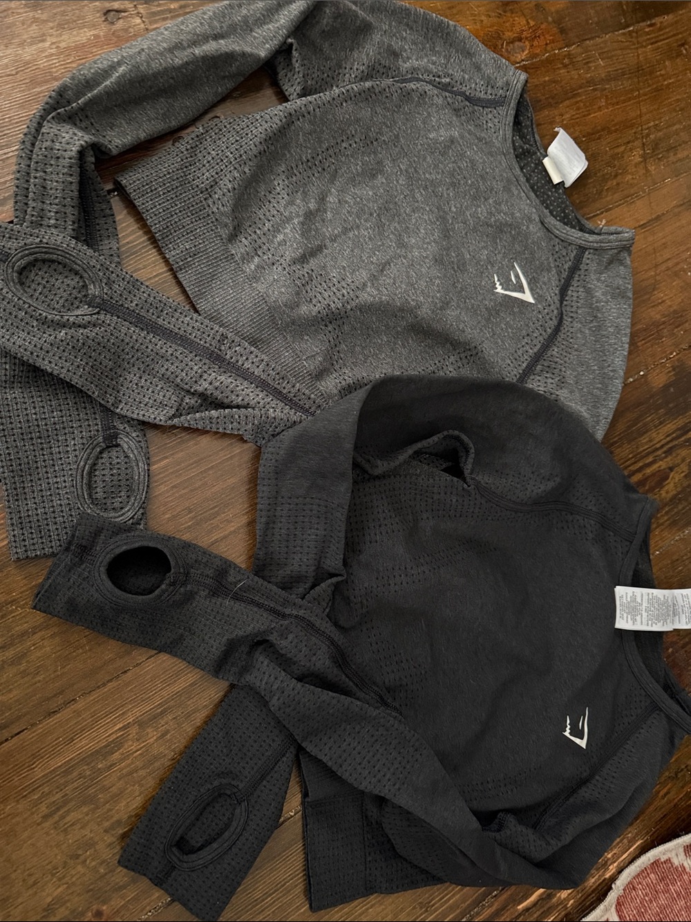 Gymshark Women's Seamless Crop Top Set in Gray & Black